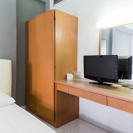 Reddoorz Near Aljunied Mrt Singapore Exterior photo